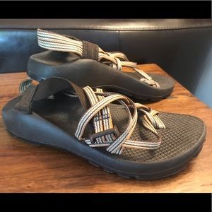 Like New! Women’s Chaco Vibram Unaweep Multi Brown